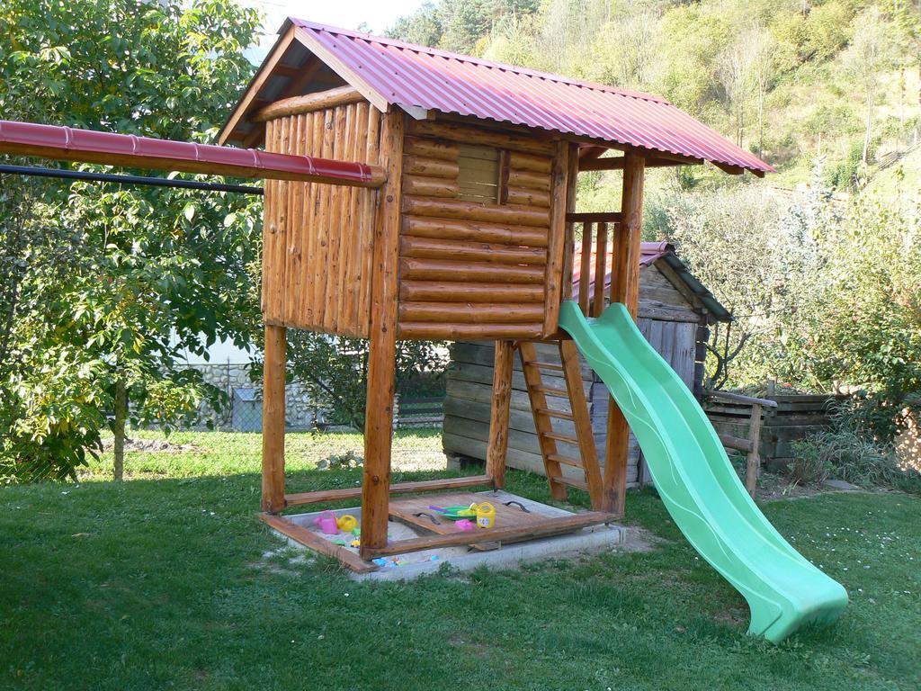 Guest House Pieninka Lesnica Exterior foto